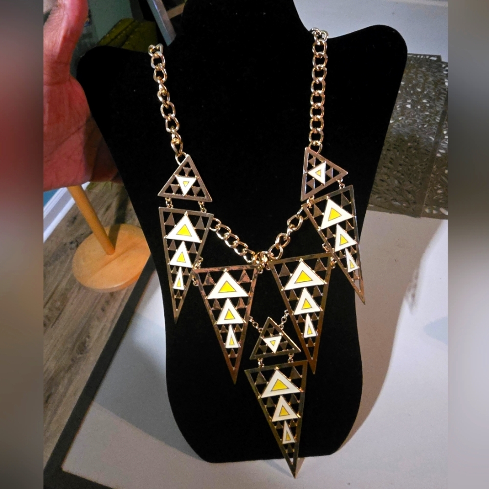 Large Geometric Shaped Articulated Statement Neck… - image 2